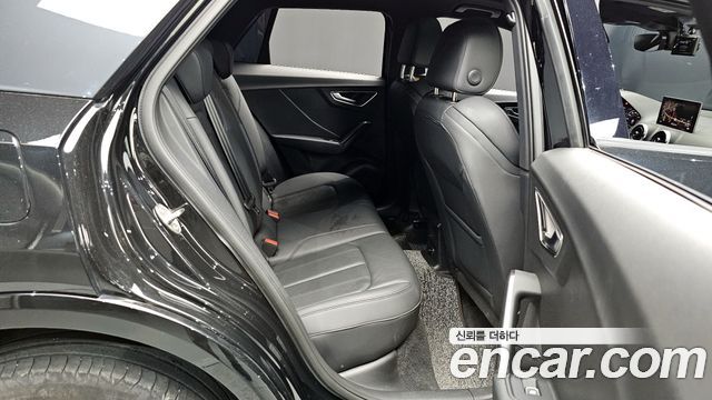 Audi Q2 35 TDI Premium 2023 — фото 11