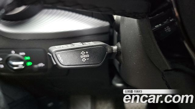 Audi Q2 35 TDI Premium 2023 — фото 17