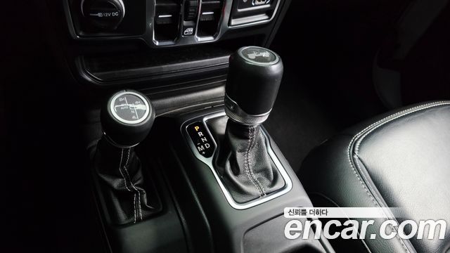 Jeep Wrangler (JL) 2.0 Overland Power Top 4Door 2023 — фото 9