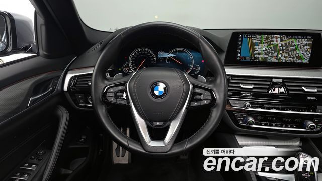 BMW 5 Series (G30) 520d M Sport package 2017 — фото 13