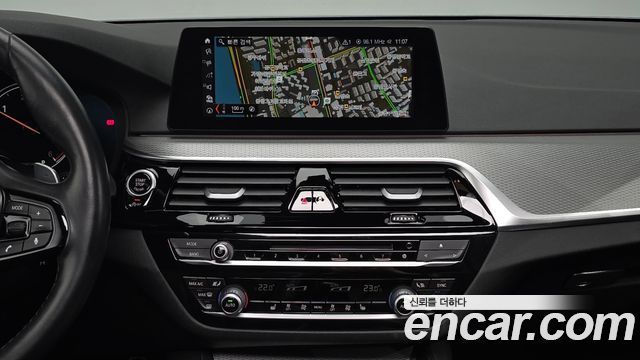 BMW 5 Series (G30) 520d M Sport package 2017 — фото 14