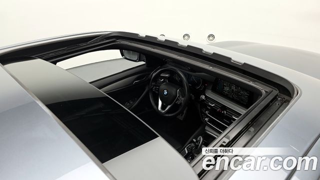 BMW 5 Series (G30) 520d M Sport package 2017 — фото 16