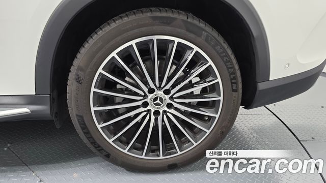 Mercedes-Benz GLC-Class (X254) GLC300 4MATIC AMG Line 2025 — фото 21