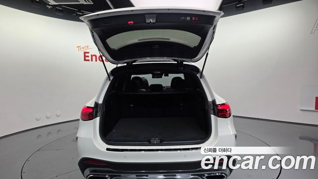 Mercedes-Benz GLC-Class (X254) GLC300 4MATIC AMG Line 2025 — фото 33