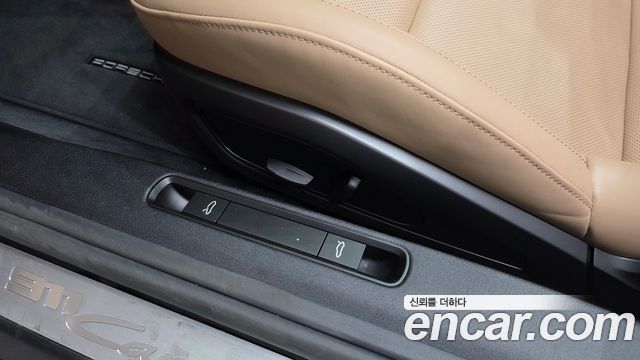 Porsche 911 (992) Carrera 4S Cabriolet 2024 — фото 16