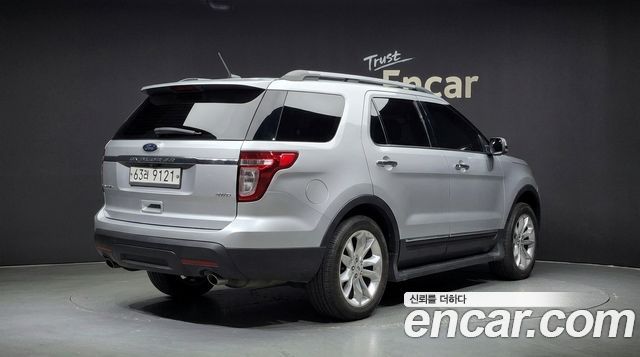 Ford Explorer 3.5 Limited 4WD 5th 2013 — фото 2