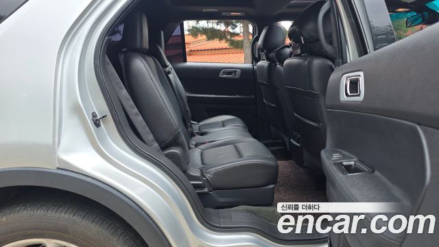 Ford Explorer 3.5 Limited 4WD 5th 2013 — фото 12