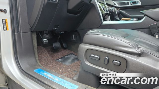 Ford Explorer 3.5 Limited 4WD 5th 2013 — фото 32