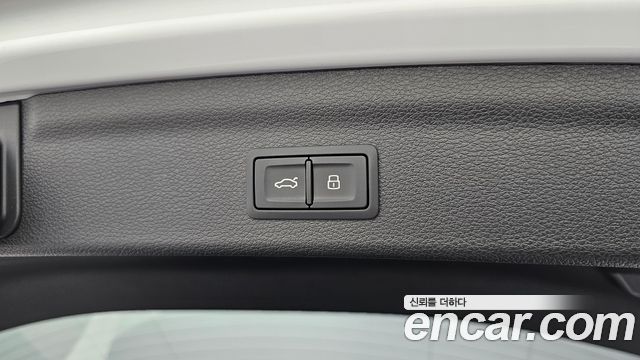 Audi Q3 (F3) 35 TDI Premium 2025 — фото 17