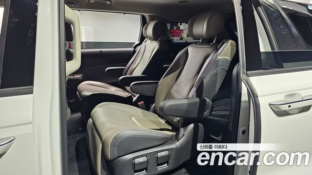 Kia Carnival (IV) Diesel 7-Seater Noblesse 2025 — фото 11