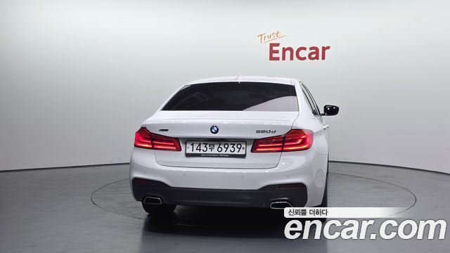 BMW 5 Series (G30) 520d xDrive M Sport Package Plus 2020 — фото 4