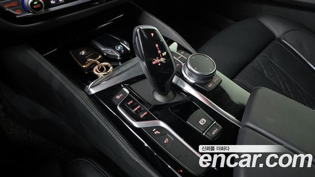 BMW 5 Series (G30) 520d xDrive M Sport Package Plus 2020 — фото 9