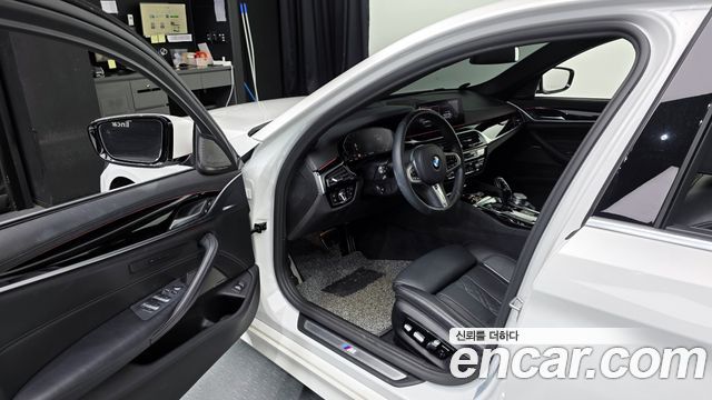 BMW 5 Series (G30) 520d xDrive M Sport Package Plus 2020 — фото 10