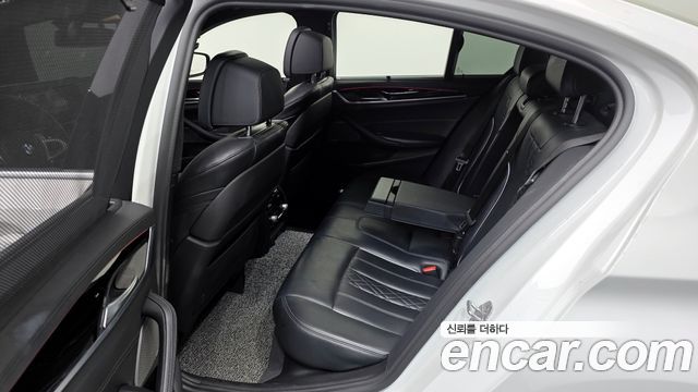 BMW 5 Series (G30) 520d xDrive M Sport Package Plus 2020 — фото 12