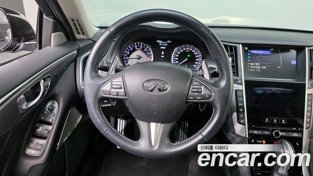 Infiniti Q50 3.5 Hybrid Essence 2017 — фото 13