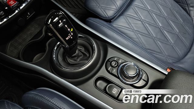 MINI Cooper S Clubman Classic 2nd 2023 — фото 9