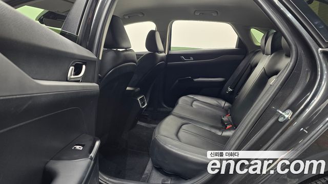 Kia K5 (III) 2.0 Trendy 2021 — фото 16