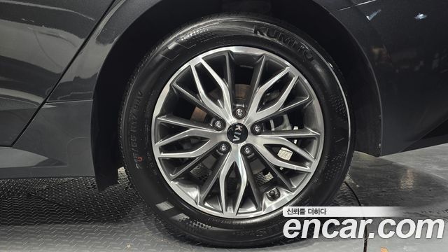 Kia K5 (III) 2.0 Trendy 2021 — фото 27