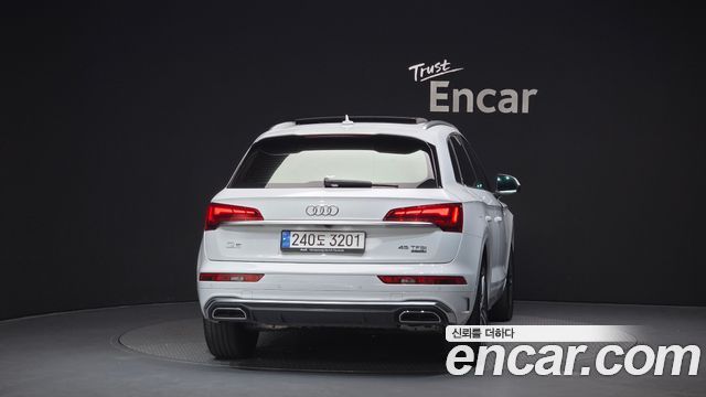 Audi Q5 (FY) 45 TFSI Quattro Premium 2021 — фото 4
