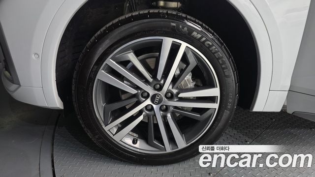 Audi Q5 (FY) 45 TFSI Quattro Premium 2021 — фото 5