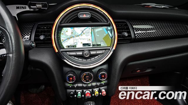 MINI Cooper S Convertible Standard 3rd 2018 — фото 13