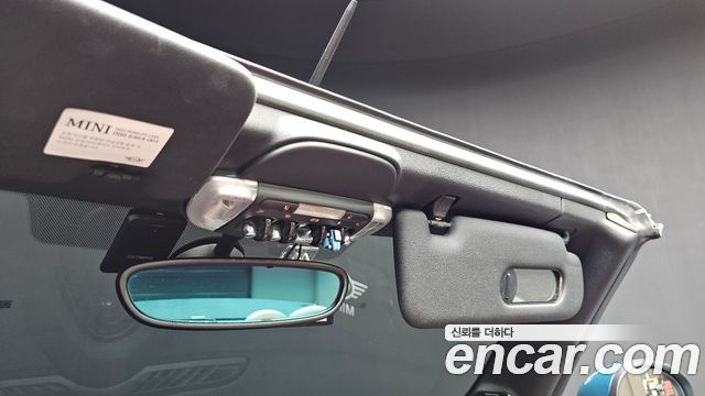 MINI Cooper S Convertible Standard 3rd 2018 — фото 16