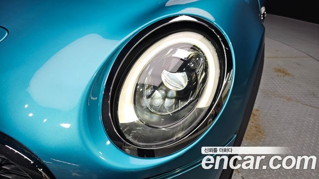 MINI Cooper S Convertible Standard 3rd 2018 — фото 22