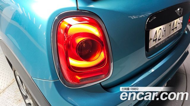MINI Cooper S Convertible Standard 3rd 2018 — фото 23