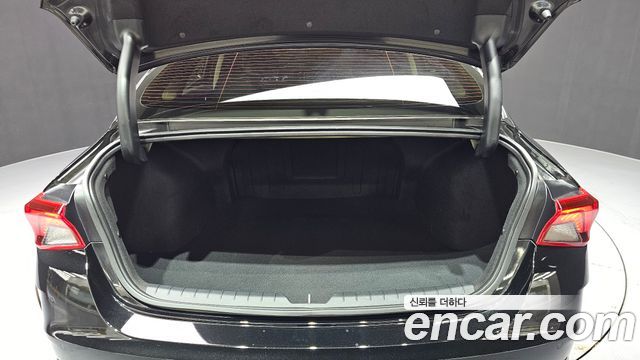 Kia K5 (III) 2.0 Prestige 2023 — фото 19