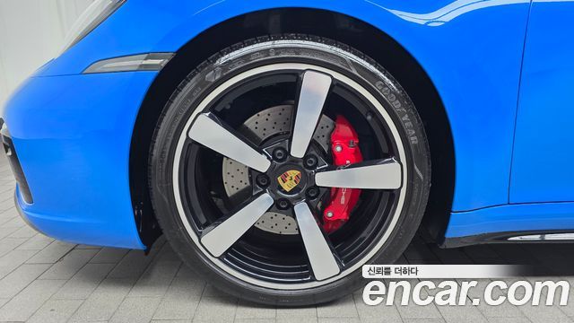Porsche 911 (992) Carrera 4S Cabriolet 2023 — фото 5