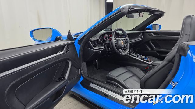 Porsche 911 (992) Carrera 4S Cabriolet 2023 — фото 10
