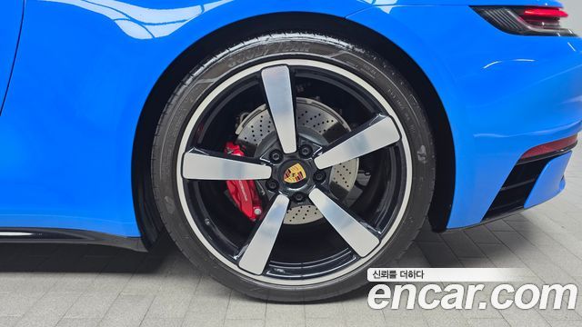 Porsche 911 (992) Carrera 4S Cabriolet 2023 — фото 27