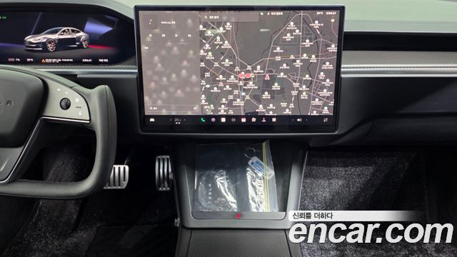 Tesla Model S Plaid 2023 — фото 18