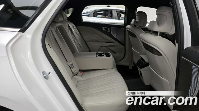 Kia K8 2.5 Gasoline 2WD Signature 2024 — фото 11