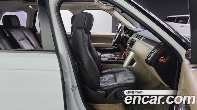 Land Rover Range Rover (IV) 3.0 TDV6 Vogue SE DIESEL 2014 — фото 12