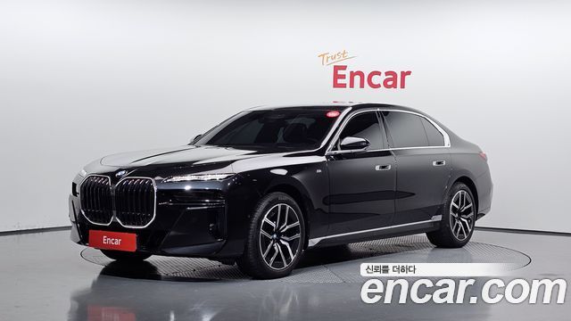 BMW 7 Series (G70) 740i sDrive M Sport