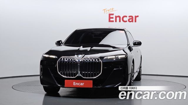 BMW 7 Series (G70) 740i sDrive M Sport 2023 — фото 3