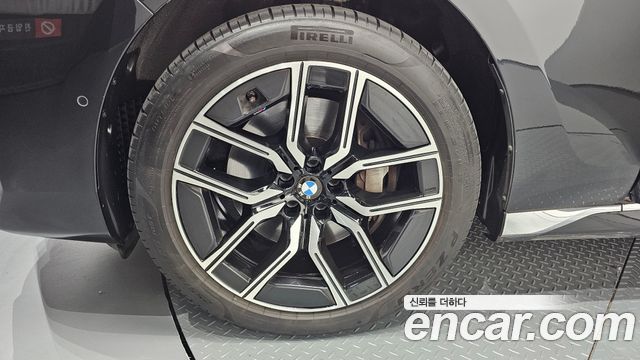 BMW 7 Series (G70) 740i sDrive M Sport 2023 — фото 5