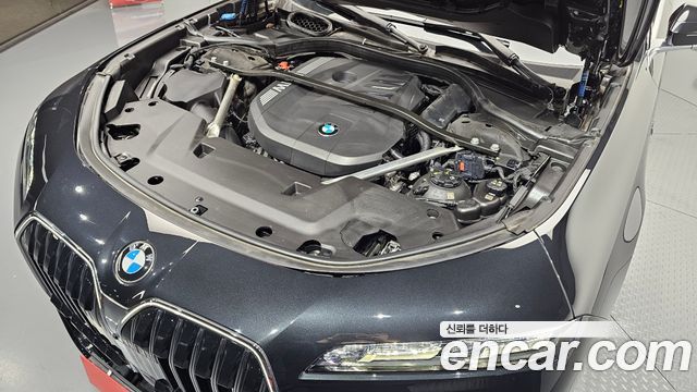 BMW 7 Series (G70) 740i sDrive M Sport 2023 — фото 6