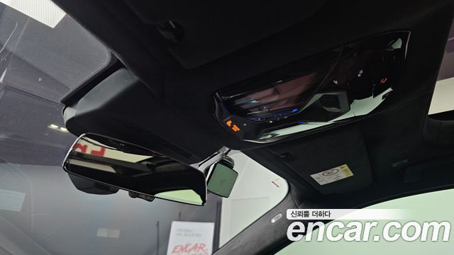 BMW 7 Series (G70) 740i sDrive M Sport 2023 — фото 13