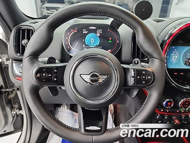 MINI Cooper S Countryman JCW Launch Pack 2nd Gen 2023 — фото 9