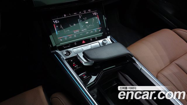 Audi e-tron 55 Quattro Sportback 2023 — фото 9