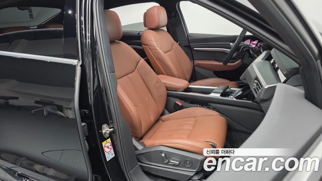 Audi e-tron 55 Quattro Sportback 2023 — фото 12