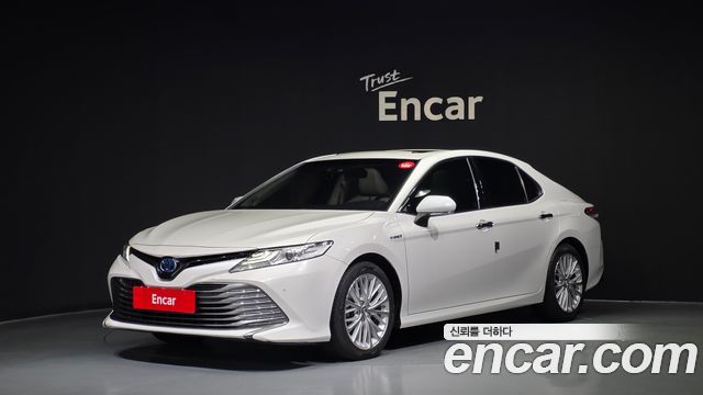 Toyota Camry (XV70) 2.5 XLE Hybrid 2019 — фото 1