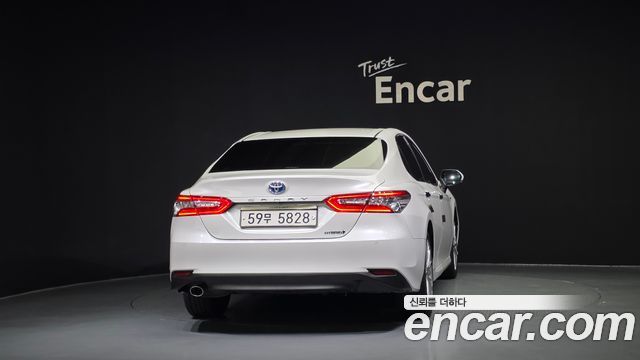 Toyota Camry (XV70) 2.5 XLE Hybrid 2019 — фото 4