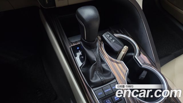 Toyota Camry (XV70) 2.5 XLE Hybrid 2019 — фото 9