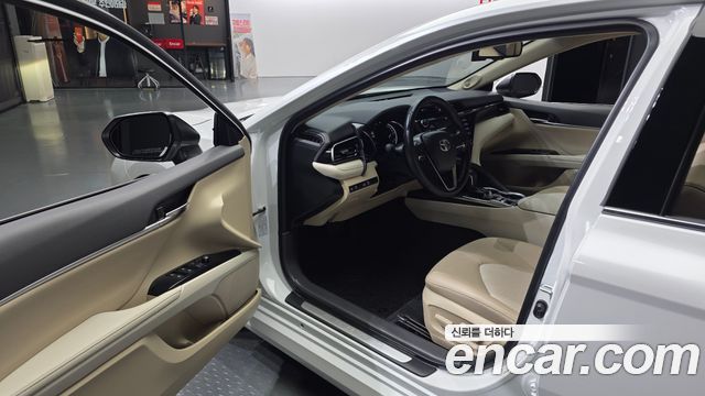 Toyota Camry (XV70) 2.5 XLE Hybrid 2019 — фото 10