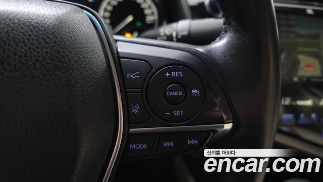 Toyota Camry (XV70) 2.5 XLE Hybrid 2019 — фото 16