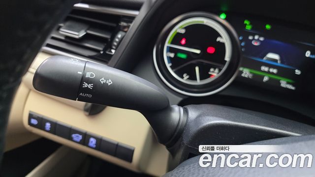 Toyota Camry (XV70) 2.5 XLE Hybrid 2019 — фото 28