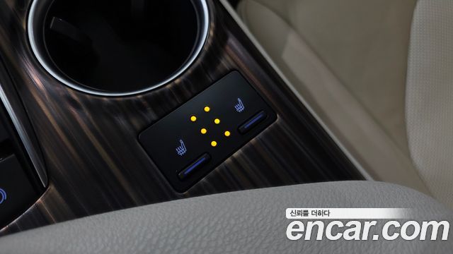 Toyota Camry (XV70) 2.5 XLE Hybrid 2019 — фото 31